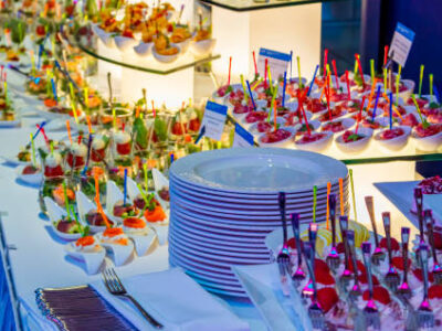 istockphoto 1440706188 612×612 1 Organización del departamento de montaje en instalaciones de catering